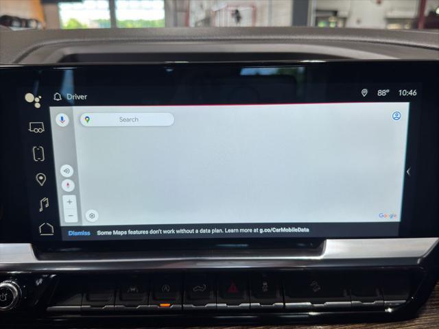 Photo of 2024 Summit White GMC Sierra 1500