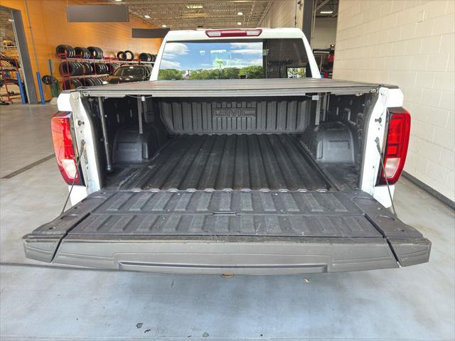 Photo of 2024 Summit White GMC Sierra 1500