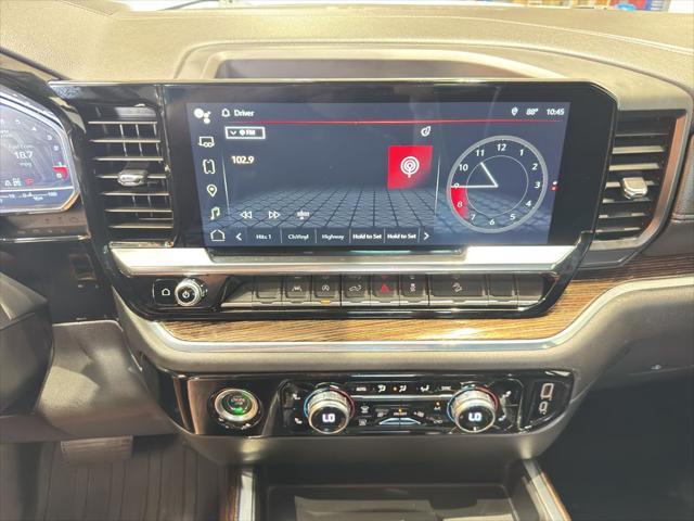 Photo of 2024 Summit White GMC Sierra 1500