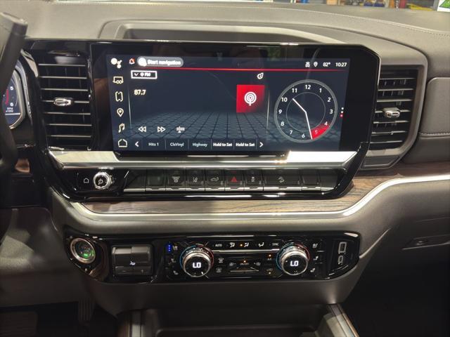 Photo of 2025 Summit White GMC Sierra 2500