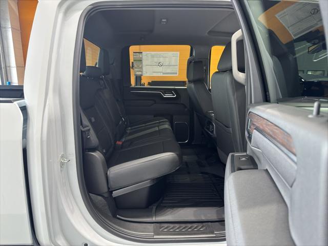 Photo of 2025 Summit White GMC Sierra 2500