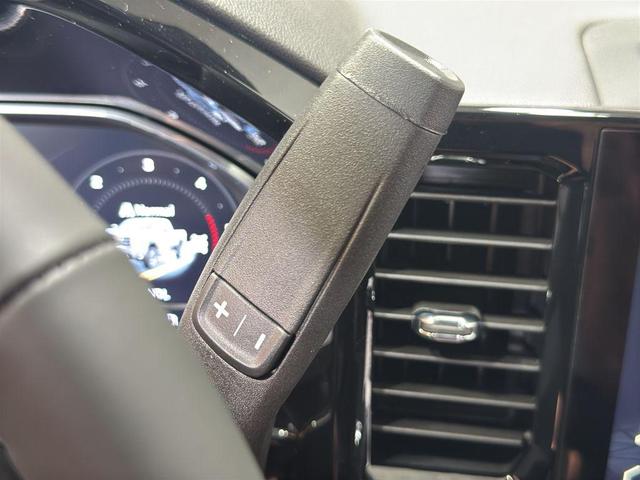 Photo of 2025 Summit White GMC Sierra 2500