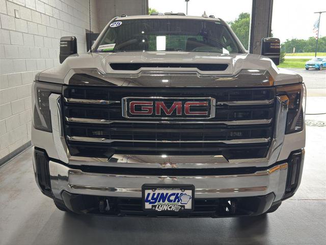 Photo of 2025 Summit White GMC Sierra 2500