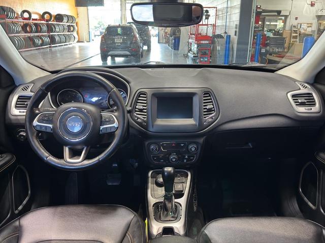 Photo of 2019 Granite Crystal Metallic Clearcoat Jeep Compass