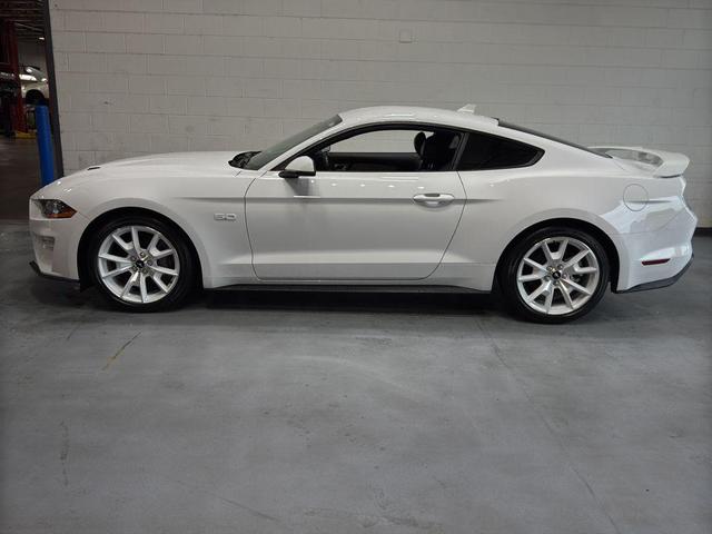 Photo of 2022 Oxford White Ford Mustang