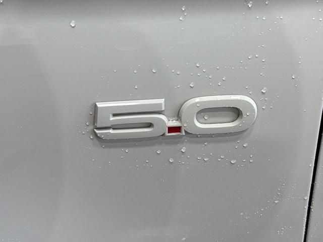 Photo of 2022 Oxford White Ford Mustang