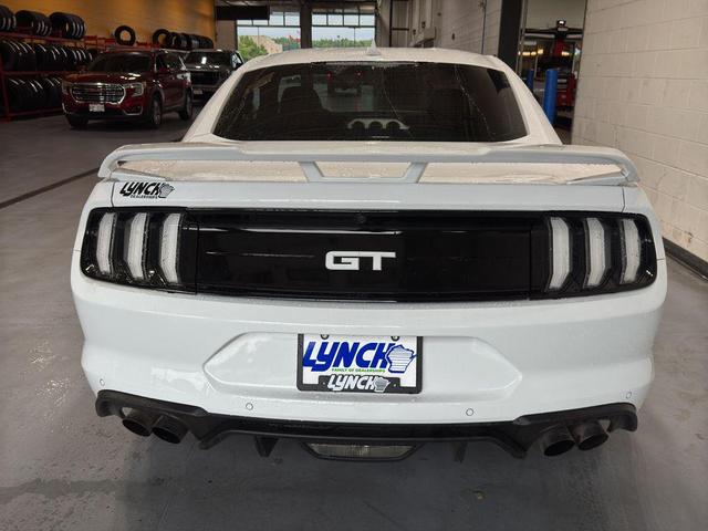 Photo of 2022 Oxford White Ford Mustang