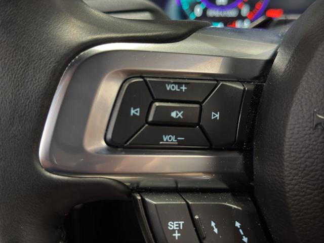 Photo of 2022 Oxford White Ford Mustang