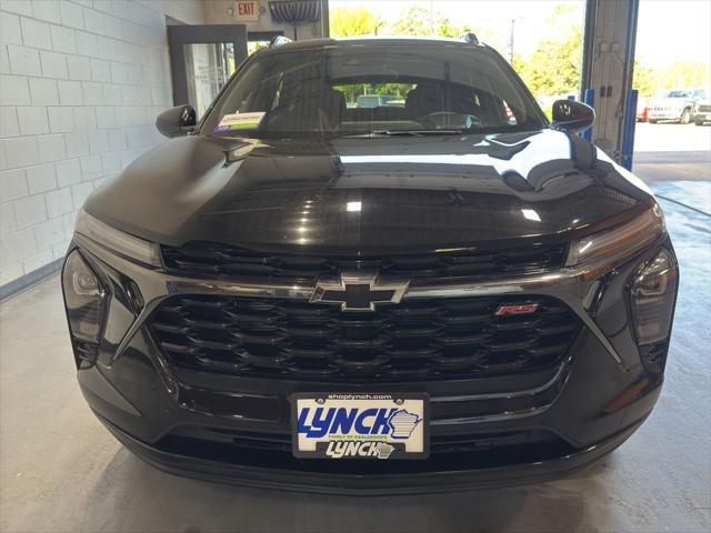 Photo of 2024 Mosaic Black Metallic Chevrolet Trax