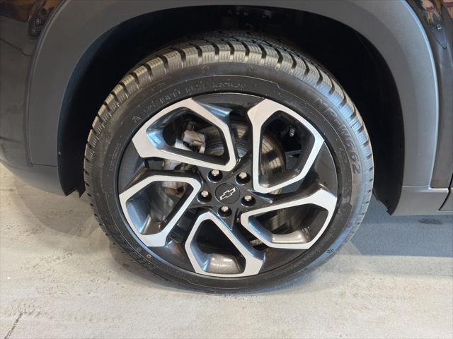 Photo of 2024 Mosaic Black Metallic Chevrolet Trax