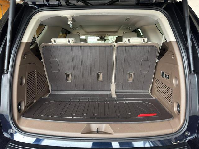 Photo of 2022 Midnight Blue Metallic GMC Yukon