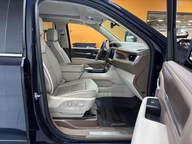 Photo of 2022 Midnight Blue Metallic GMC Yukon