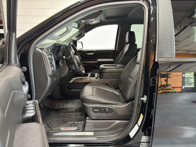 Photo of 2022 Black Chevrolet Silverado 1500