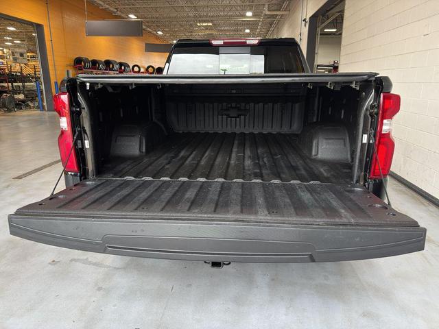 Photo of 2022 Black Chevrolet Silverado 1500