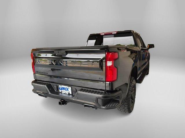 Photo of 2022 Black Chevrolet Silverado 1500