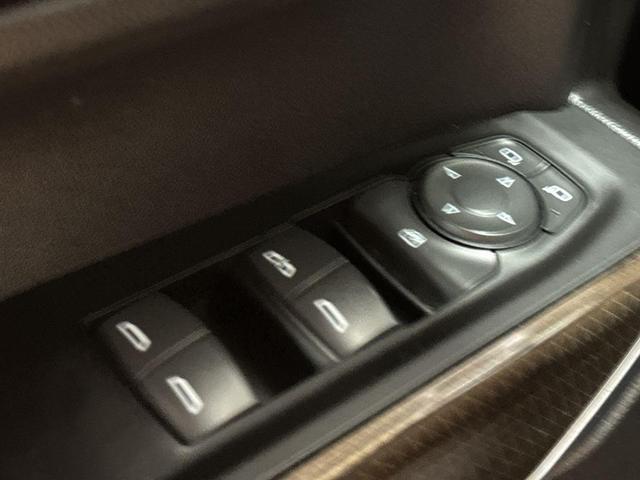 Photo of 2022 Black Chevrolet Silverado 1500