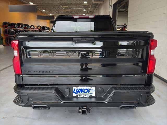 Photo of 2022 Black Chevrolet Silverado 1500