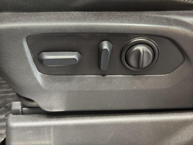 Photo of 2022 Black Chevrolet Silverado 1500