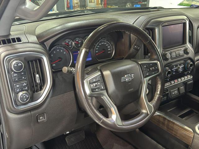Photo of 2022 Black Chevrolet Silverado 1500