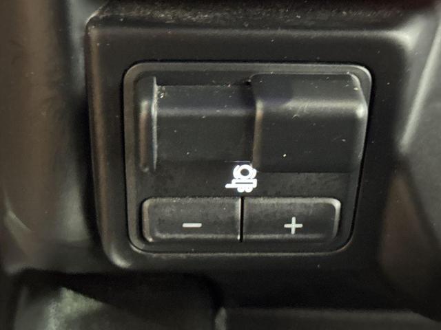 Photo of 2022 Black Chevrolet Silverado 1500