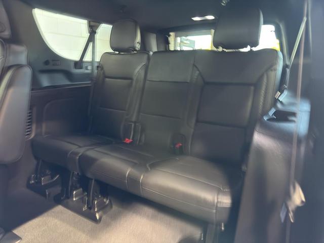 Photo of 2024 Titanium Rush Metallic GMC Yukon XL