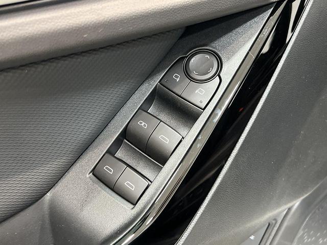 Photo of 2026 Summit White Chevrolet Equinox
