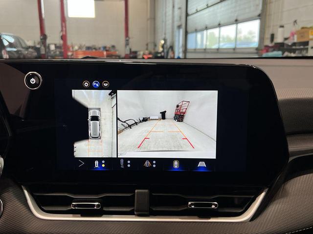 Photo of 2026 Summit White Chevrolet Equinox