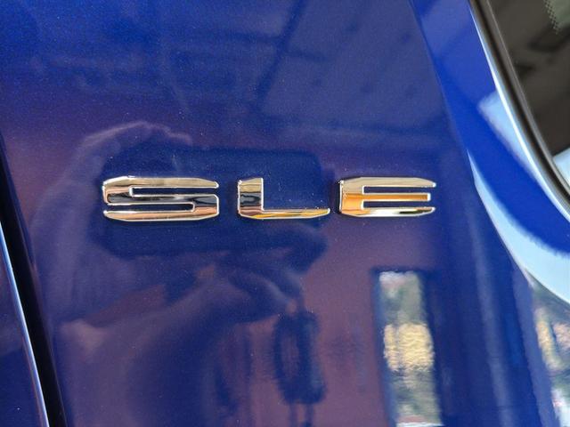 Photo of 2023 Ultra Blue Metallic GMC Acadia