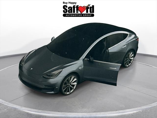 Photo of 2019 Grey Tesla Model 3