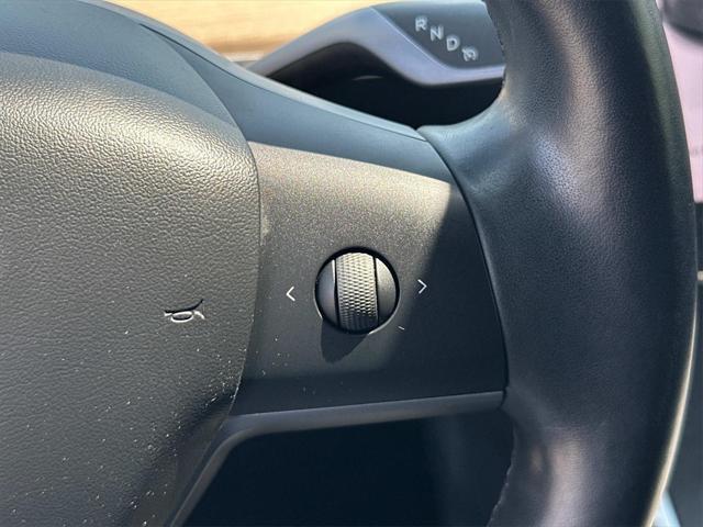 Photo of 2019 Grey Tesla Model 3