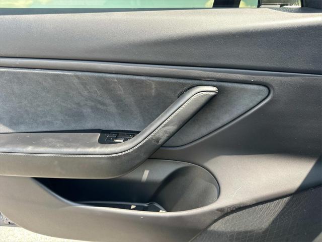 Photo of 2019 Grey Tesla Model 3