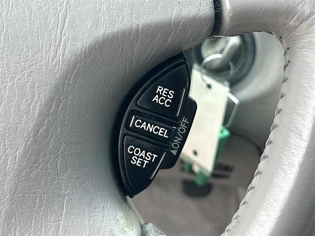 Photo of 2003 Lunar Mist Toyota Avalon