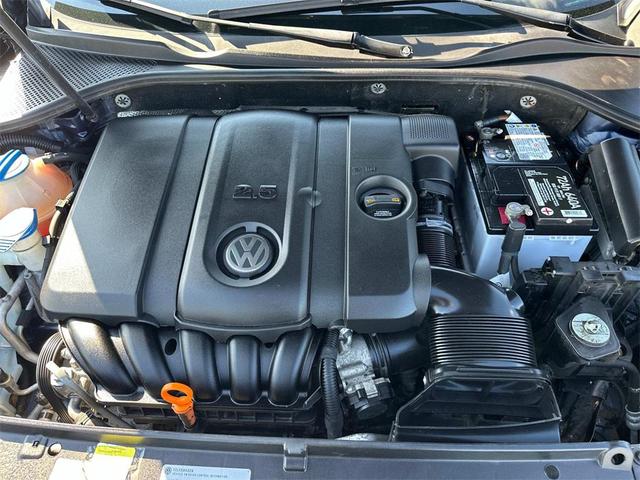 Photo of 2013 Night Blue Volkswagen Passat