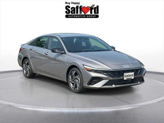 Photo of 2025 Fluid Metal Hyundai ELANTRA