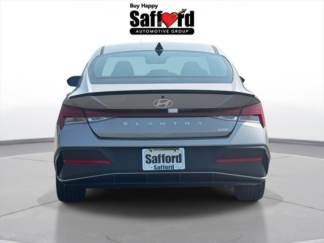 Photo of 2025 Fluid Metal Hyundai ELANTRA