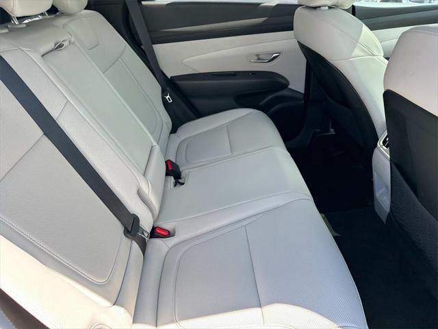 Photo of 2025 Amazon Gray Hyundai TUCSON Hybrid