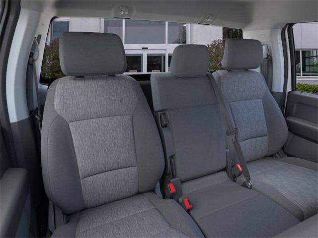 Photo of 2025 Oxford White Ford F-350