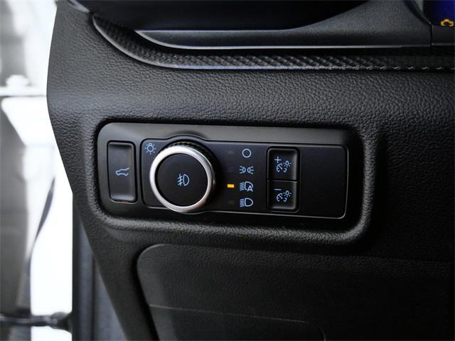 Photo of 2023 White Ford Explorer