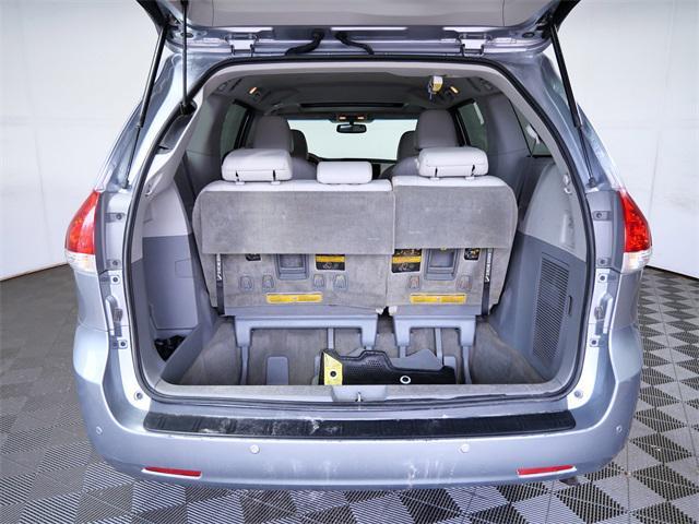 Photo of 2013 Silver Sky Metallic Toyota Sienna