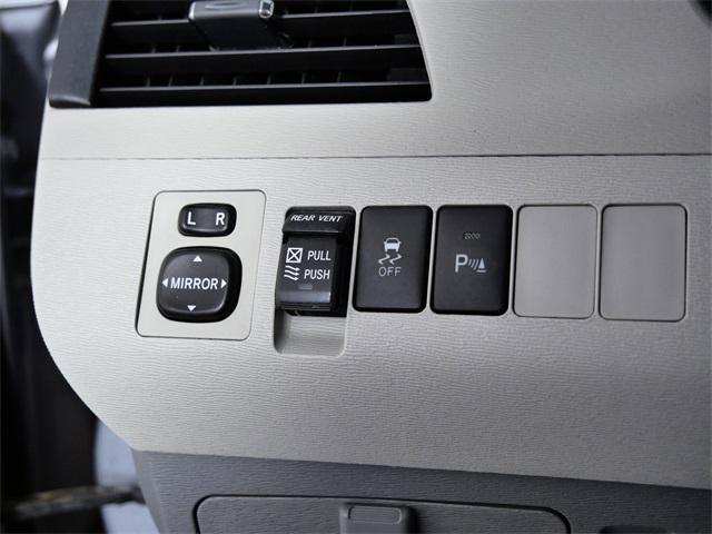 Photo of 2013 Silver Sky Metallic Toyota Sienna