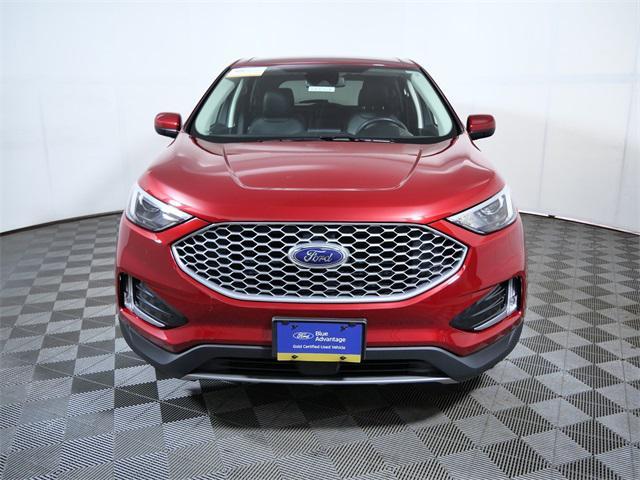 Photo of 2023 Red Metallic Ford Edge