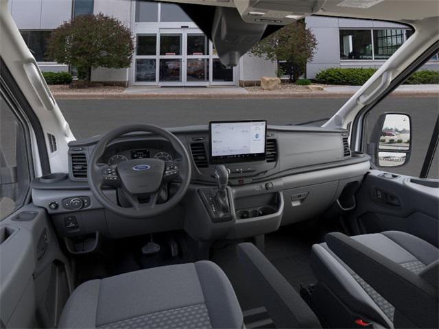 Photo of 2025 Oxford White Ford Transit-350