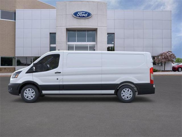 Photo of 2025 Oxford White Ford Transit-250