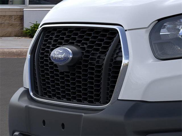 Photo of 2025 Oxford White Ford Transit-250