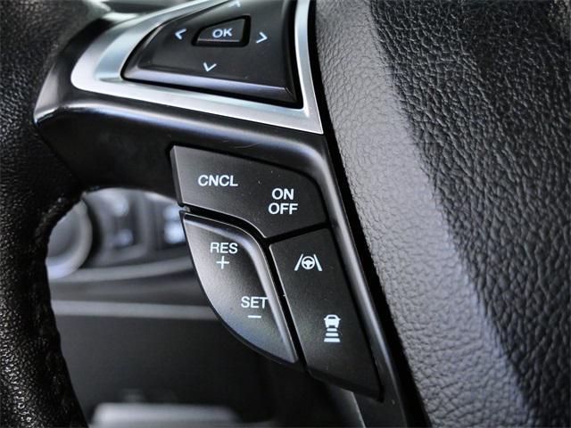 Photo of 2022 Agate Black Metallic Ford Edge