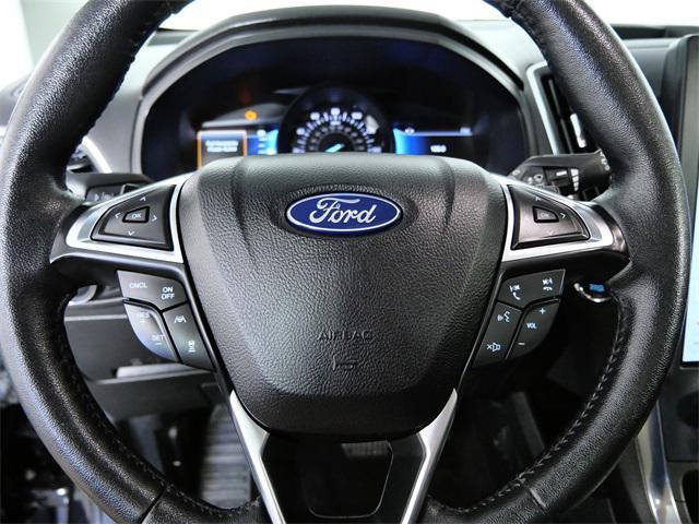 Photo of 2022 Agate Black Metallic Ford Edge