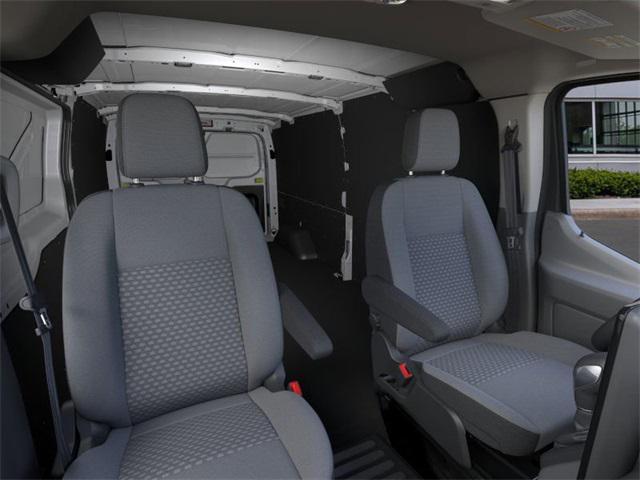 Photo of 2025 Oxford White Ford Transit-250