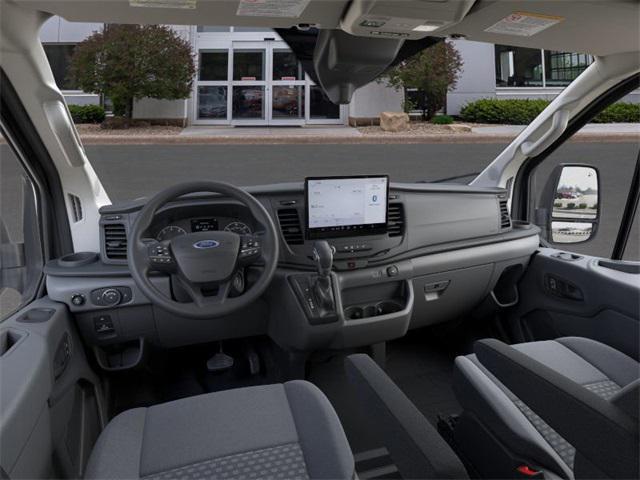 Photo of 2025 Oxford White Ford Transit-250