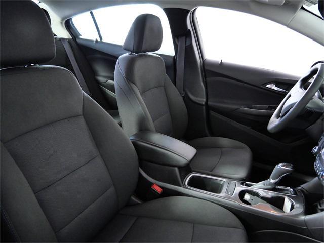 Photo of 2017 Black Chevrolet Cruze