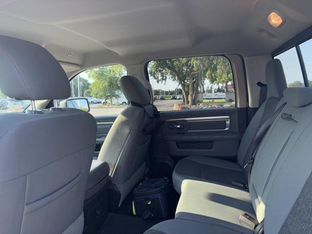 Photo of 2019 Diamond Black Crystal Pearlcoat RAM 1500